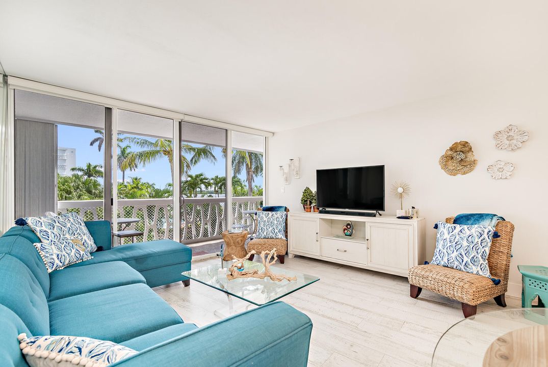 Active With Contract: $7,500 (2 beds, 2 baths, 1116 Square Feet)