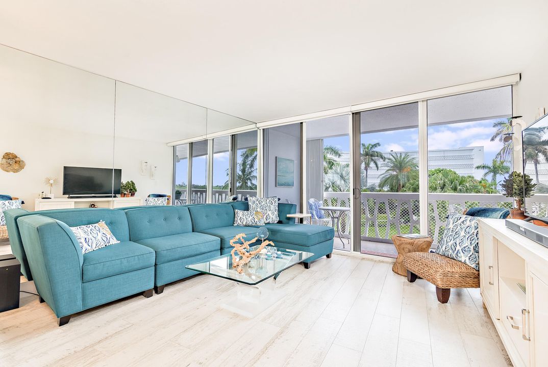 Active With Contract: $7,500 (2 beds, 2 baths, 1116 Square Feet)