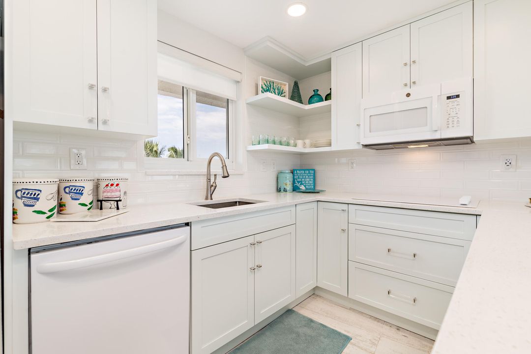 Active With Contract: $7,500 (2 beds, 2 baths, 1116 Square Feet)