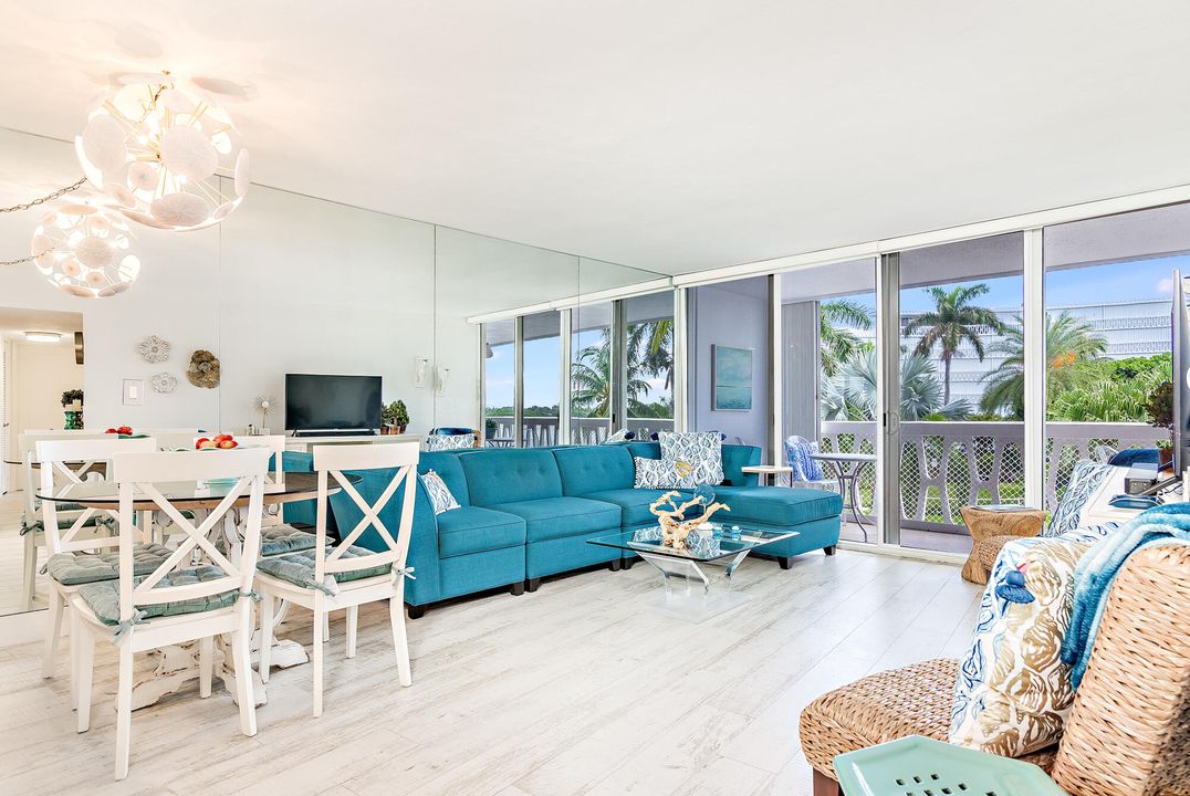 Active With Contract: $7,500 (2 beds, 2 baths, 1116 Square Feet)