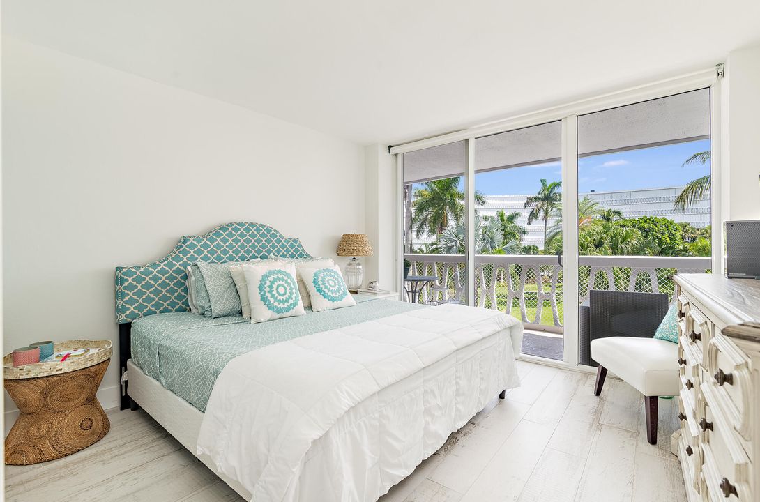 Active With Contract: $7,500 (2 beds, 2 baths, 1116 Square Feet)