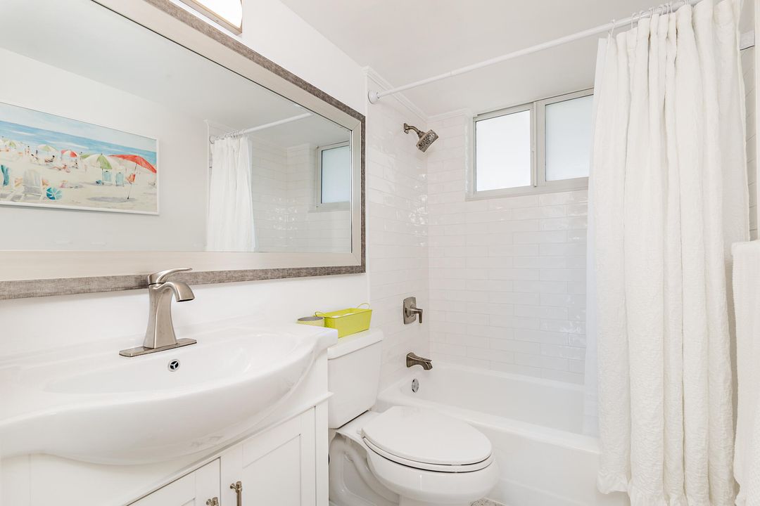 Active With Contract: $7,500 (2 beds, 2 baths, 1116 Square Feet)