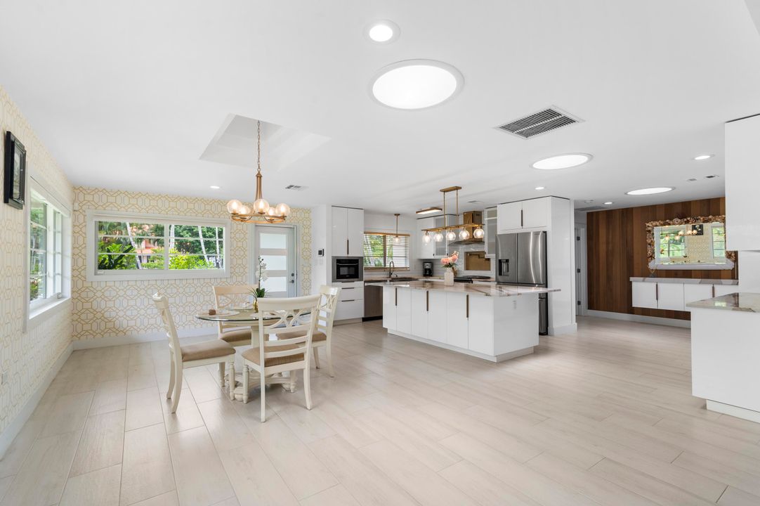 待售: $1,295,000 (3 贝兹, 2 浴室, 2057 平方英尺)