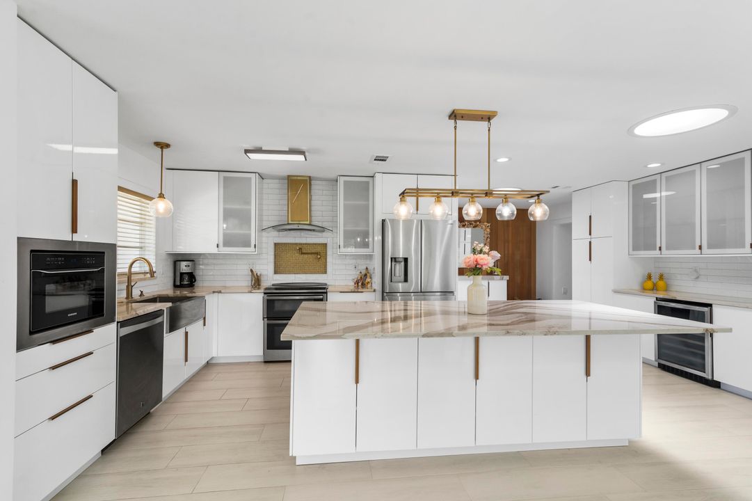 待售: $1,295,000 (3 贝兹, 2 浴室, 2057 平方英尺)