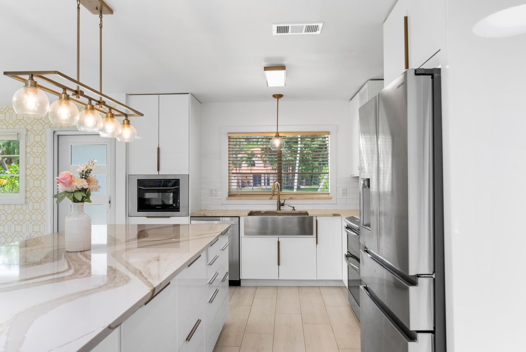 待售: $1,295,000 (3 贝兹, 2 浴室, 2057 平方英尺)