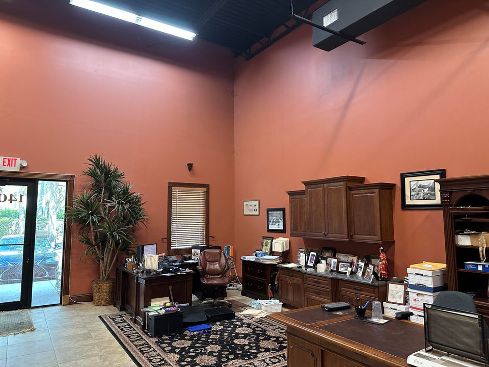 待售: $499,000 (0 贝兹, 0 浴室, 1066 平方英尺)