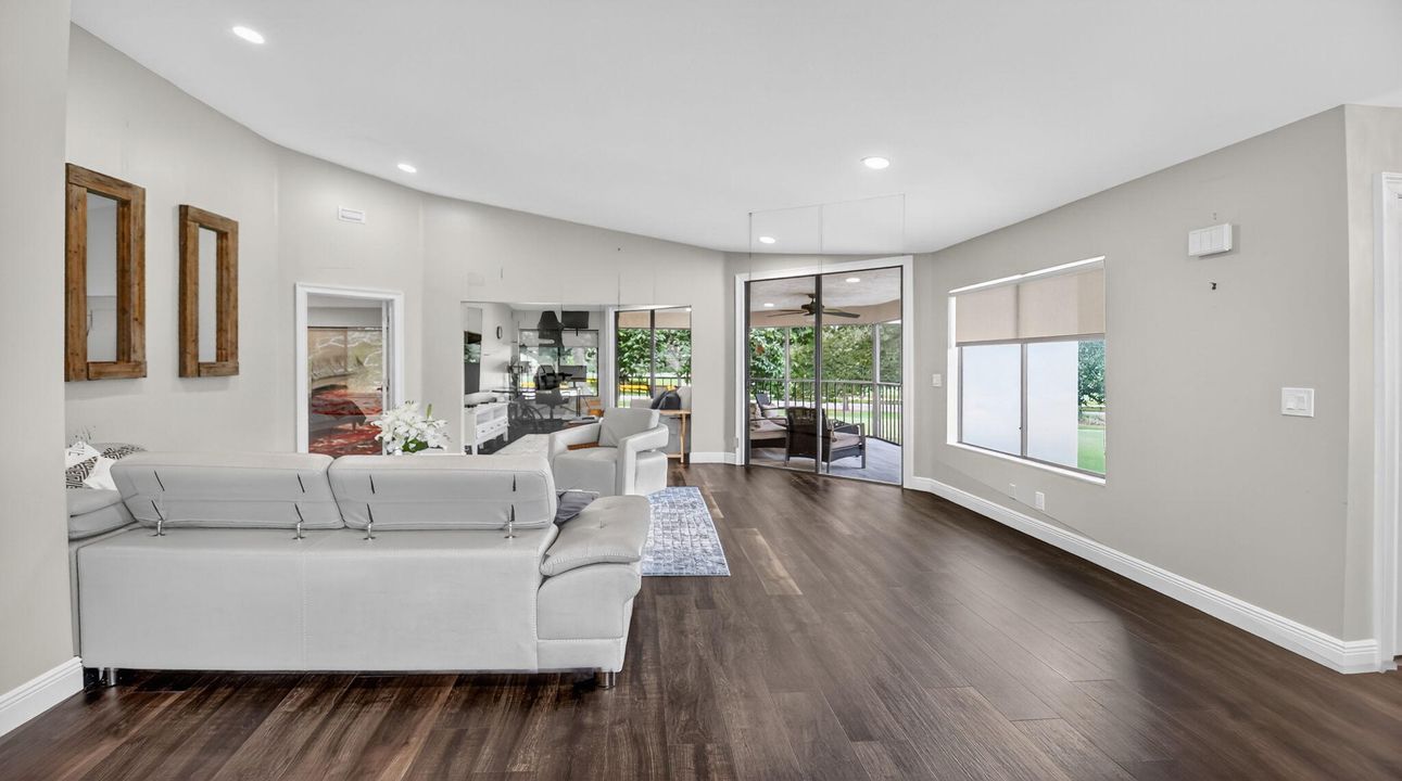 Active With Contract: $9,000 (2 beds, 2 baths, 1728 Square Feet)