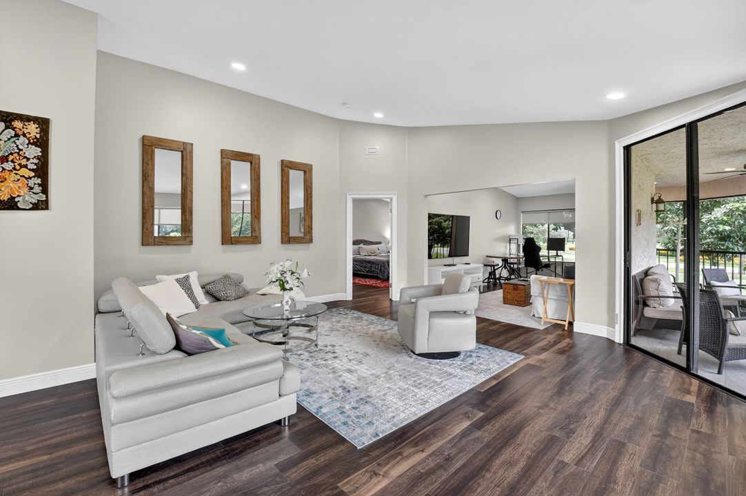 Active With Contract: $9,000 (2 beds, 2 baths, 1728 Square Feet)