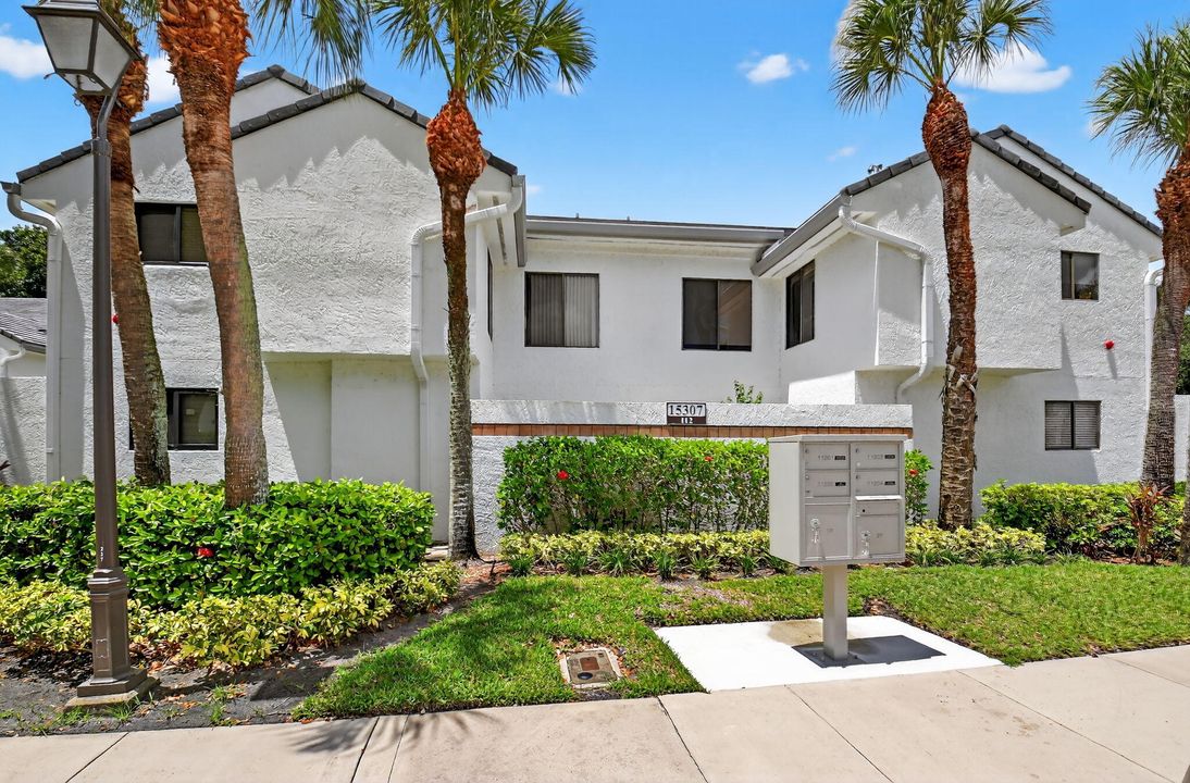 Active With Contract: $9,000 (2 beds, 2 baths, 1728 Square Feet)