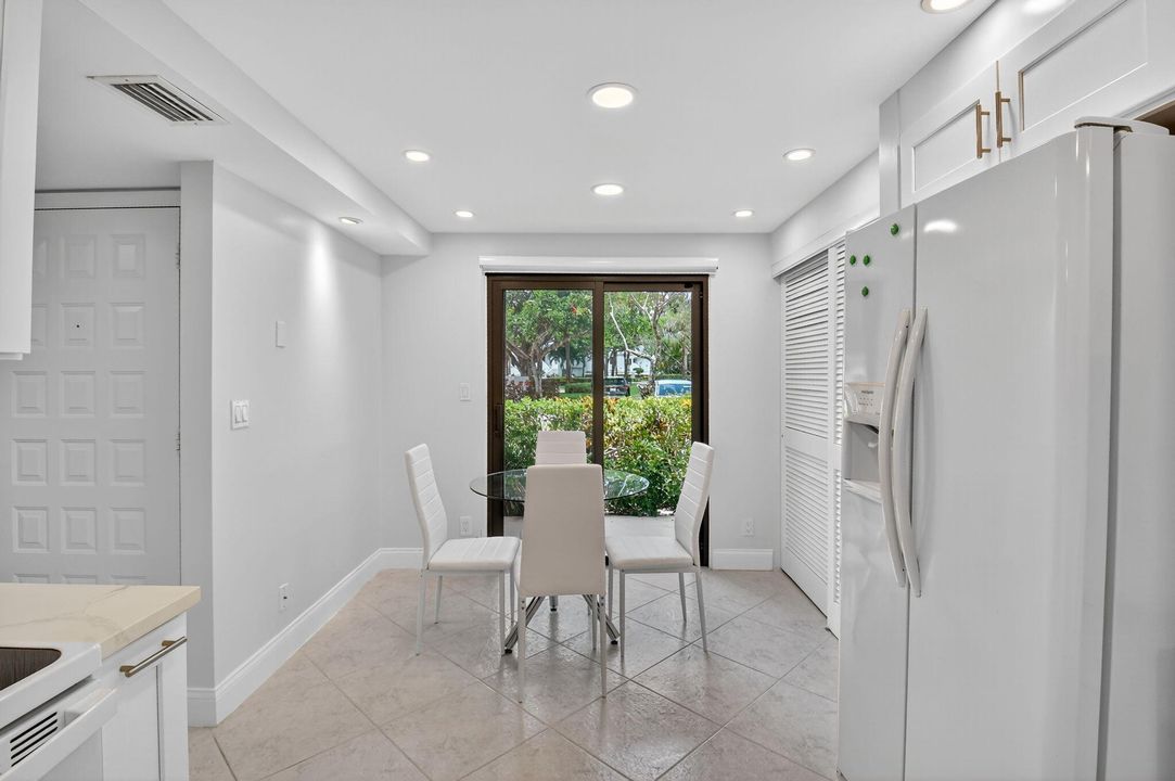 Activo con contrato: $8,500 (2 camas, 2 baños, 1311 Pies cuadrados)