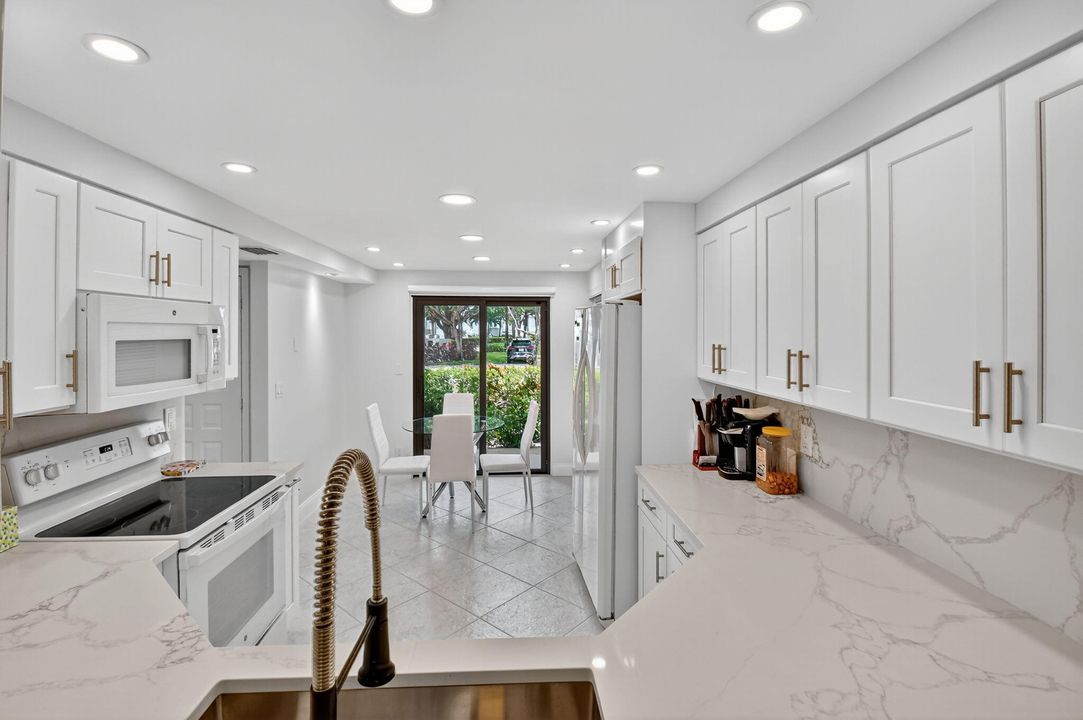 Activo con contrato: $8,500 (2 camas, 2 baños, 1311 Pies cuadrados)