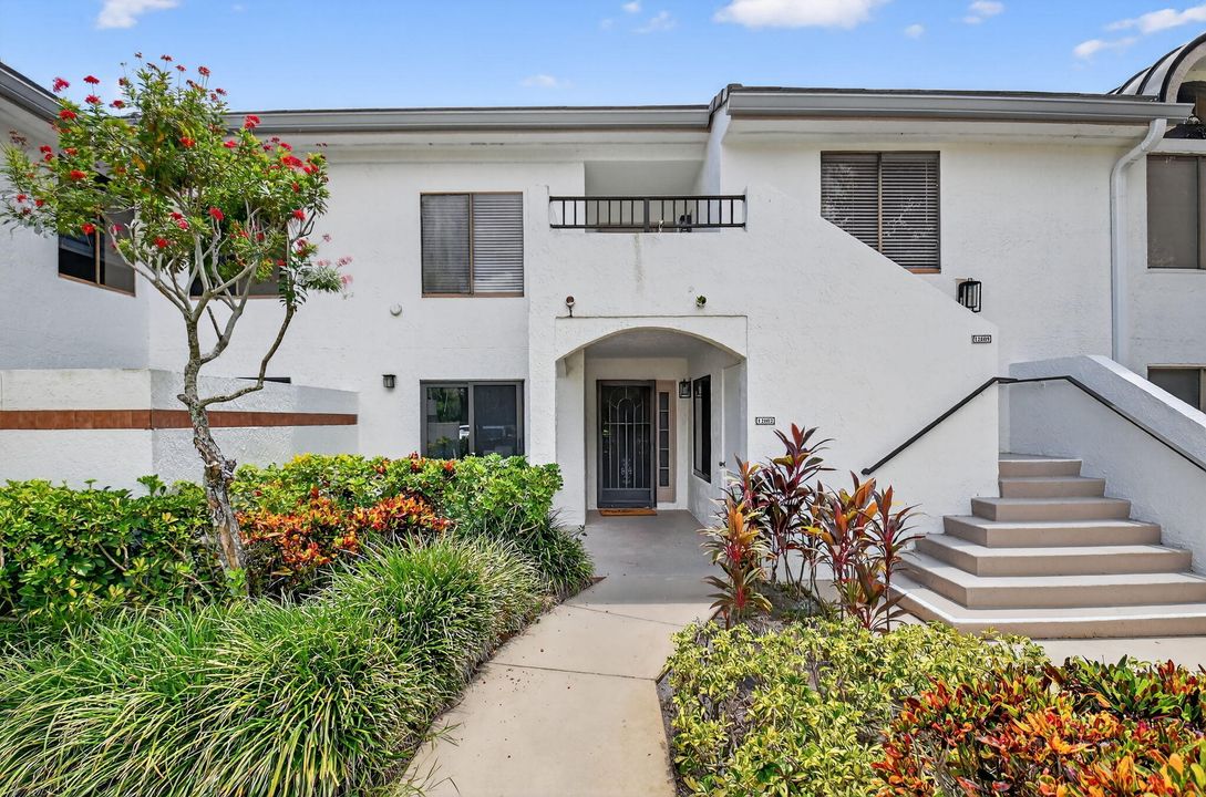 Activo con contrato: $8,500 (2 camas, 2 baños, 1311 Pies cuadrados)