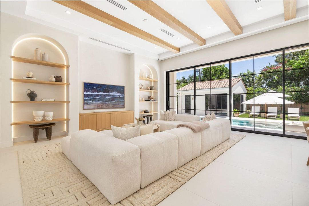 Active With Contract: $5,850,000 (4 beds, 3 baths, 3935 Square Feet)