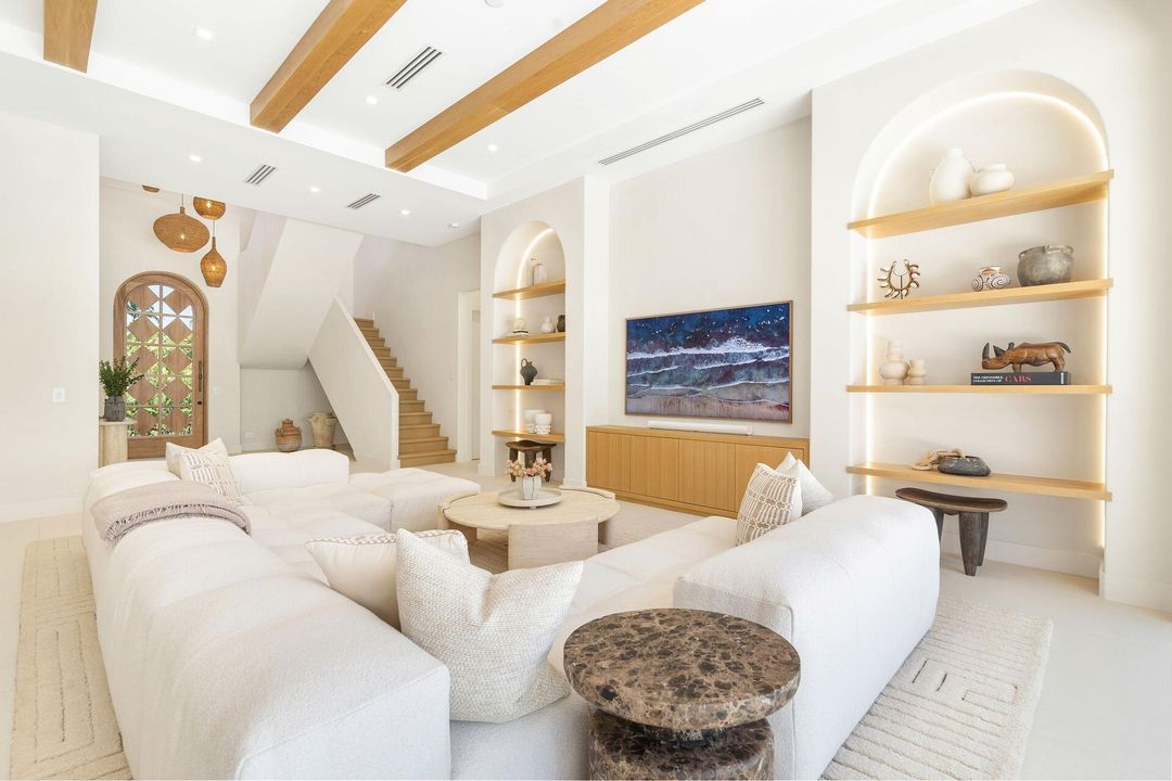 Active With Contract: $5,850,000 (4 beds, 3 baths, 3935 Square Feet)