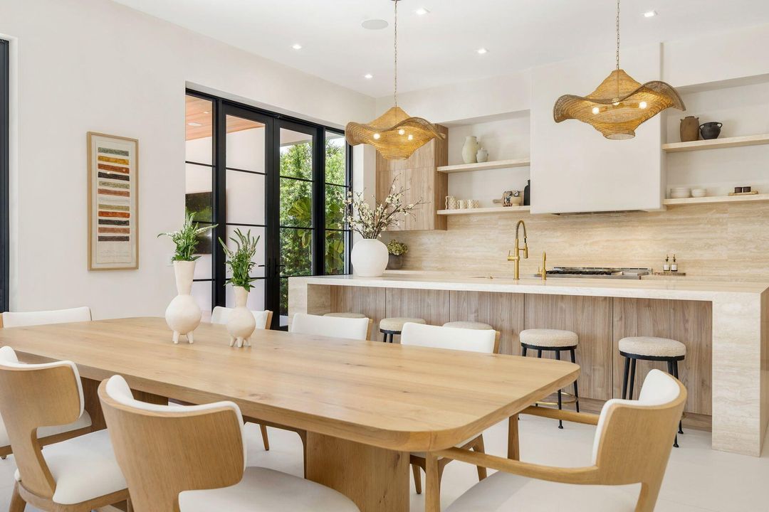 Active With Contract: $5,850,000 (4 beds, 3 baths, 3935 Square Feet)