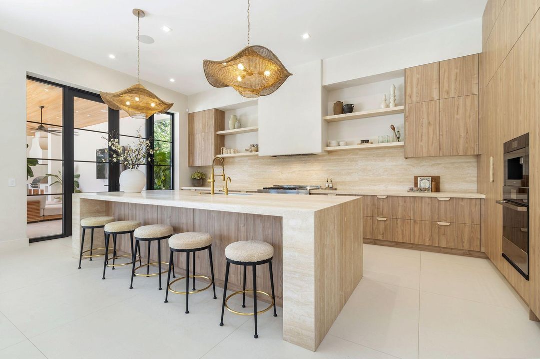 Active With Contract: $5,850,000 (4 beds, 3 baths, 3935 Square Feet)