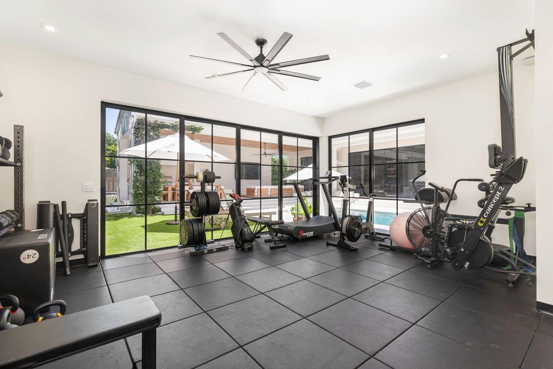 Active With Contract: $5,850,000 (4 beds, 3 baths, 3935 Square Feet)