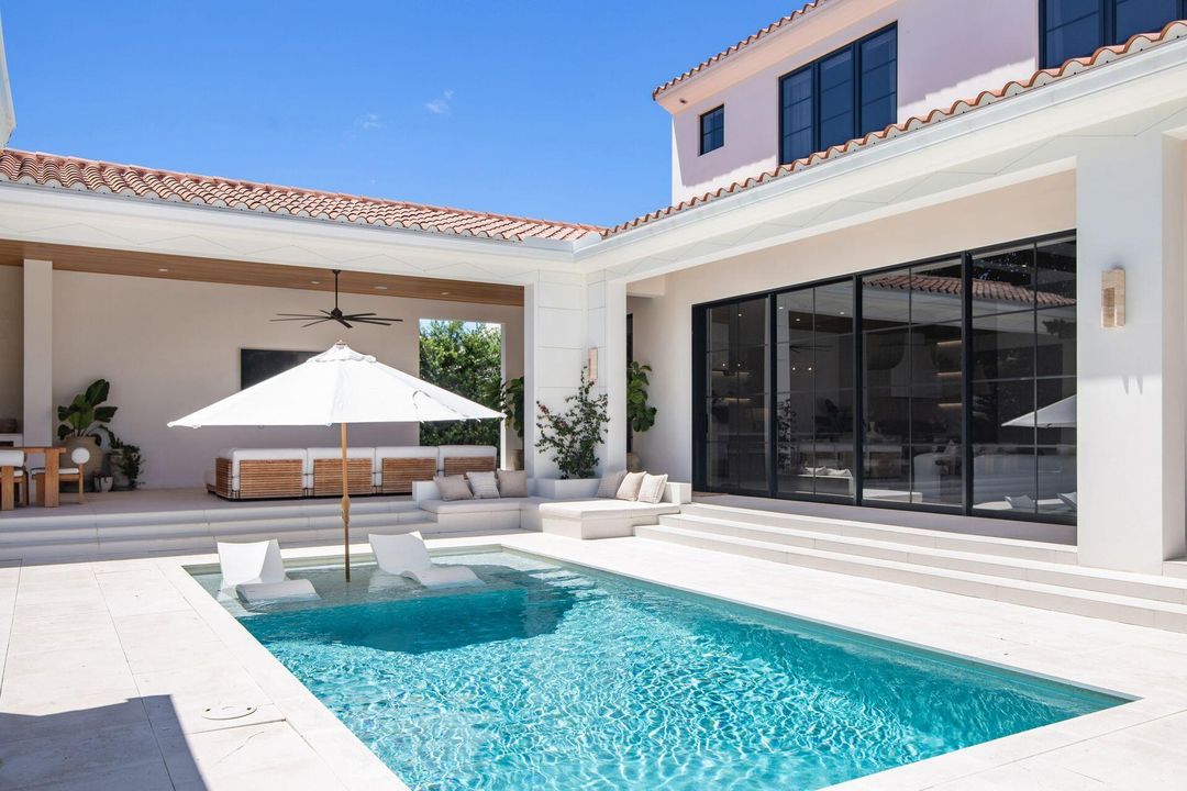 Active With Contract: $5,850,000 (4 beds, 3 baths, 3935 Square Feet)