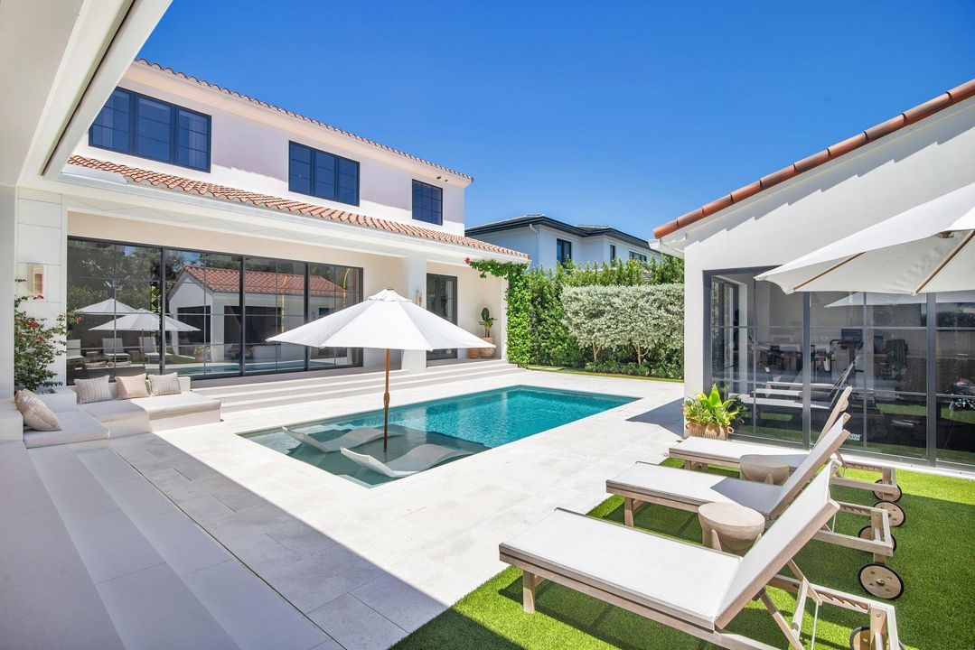 Active With Contract: $5,850,000 (4 beds, 3 baths, 3935 Square Feet)