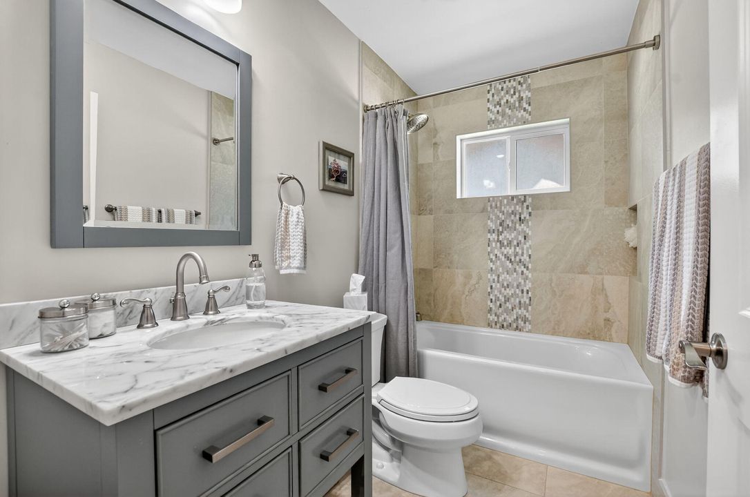 合同活跃: $799,900 (3 贝兹, 2 浴室, 1752 平方英尺)