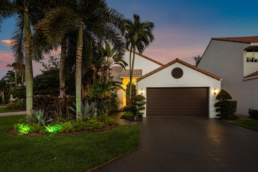 Active With Contract: $1,079,000 (3 beds, 2 baths, 2150 Square Feet)