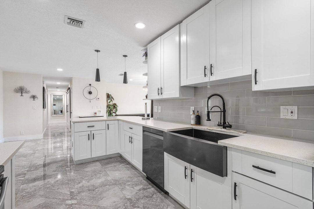 待售: $1,699,000 (4 贝兹, 3 浴室, 2268 平方英尺)