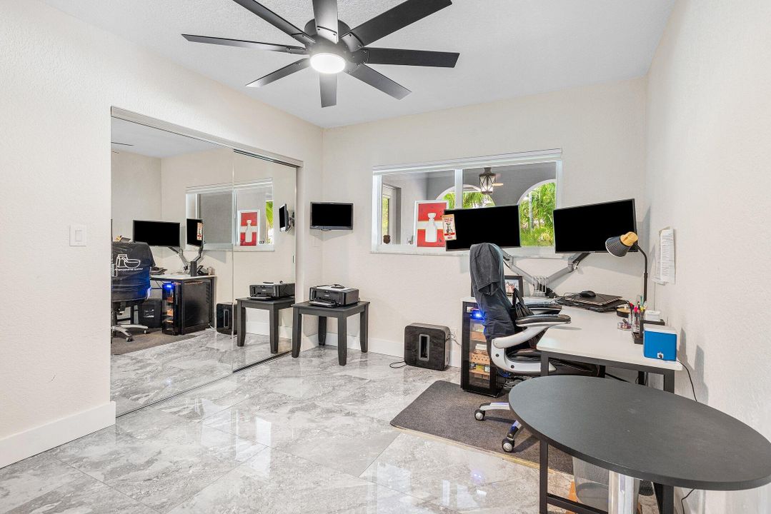 待售: $1,699,000 (4 贝兹, 3 浴室, 2268 平方英尺)