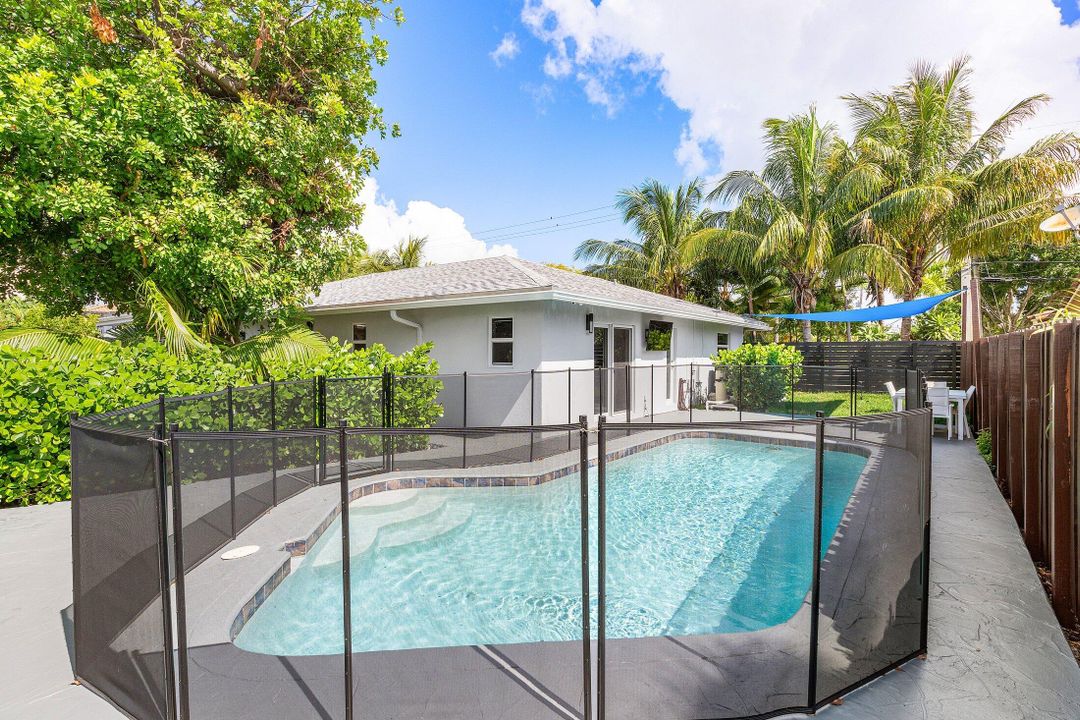 待售: $1,699,000 (4 贝兹, 3 浴室, 2268 平方英尺)