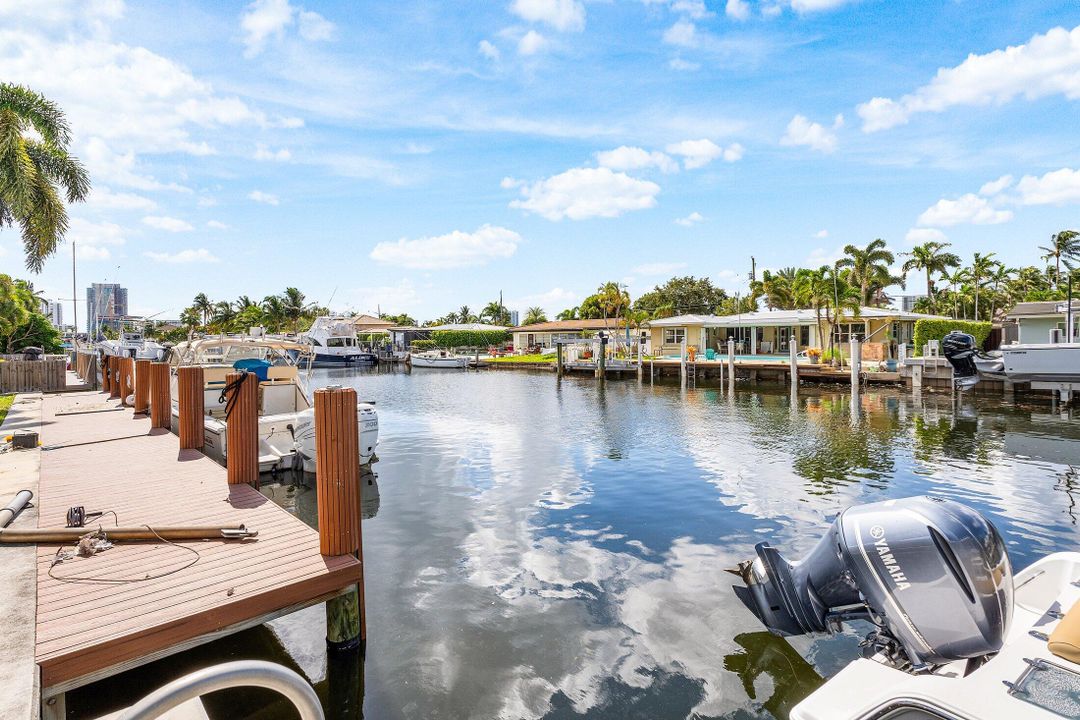 待售: $1,699,000 (4 贝兹, 3 浴室, 2268 平方英尺)