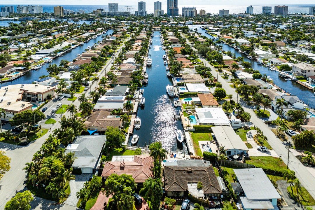 待售: $1,699,000 (4 贝兹, 3 浴室, 2268 平方英尺)