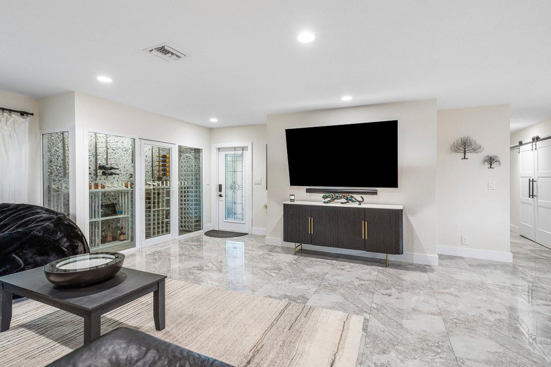 待售: $1,699,000 (4 贝兹, 3 浴室, 2268 平方英尺)