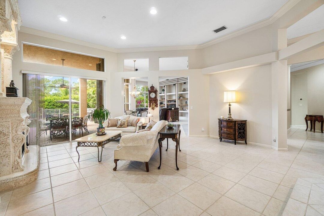 Activo con contrato: $1,150,000 (5 camas, 3 baños, 3178 Pies cuadrados)