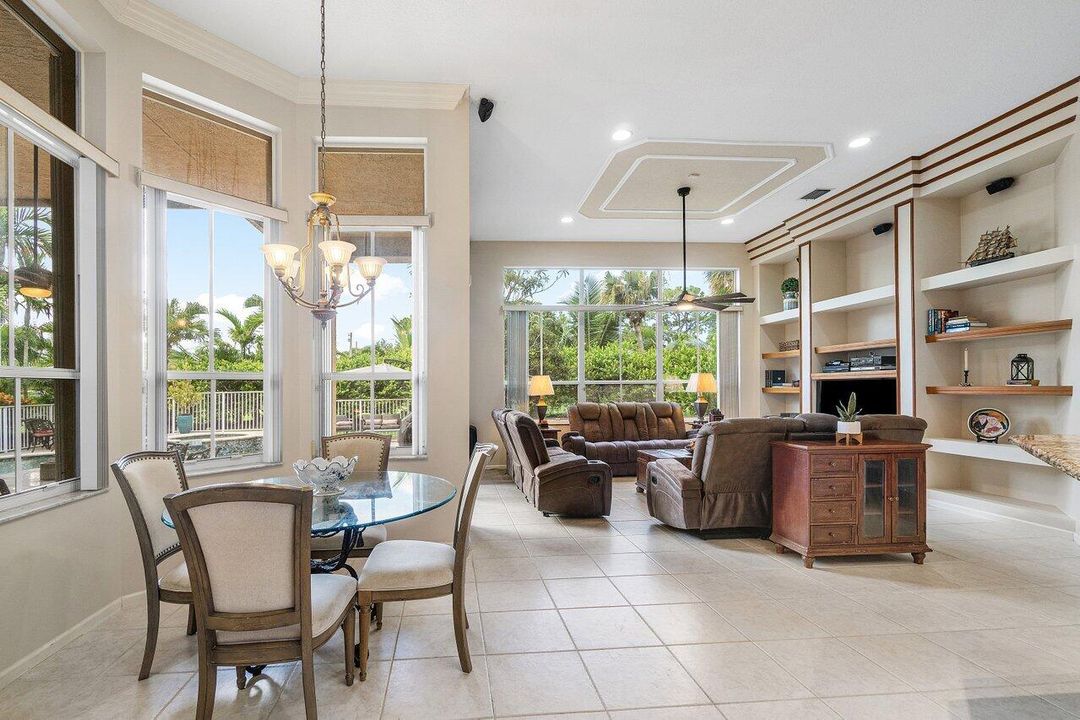 Activo con contrato: $1,150,000 (5 camas, 3 baños, 3178 Pies cuadrados)