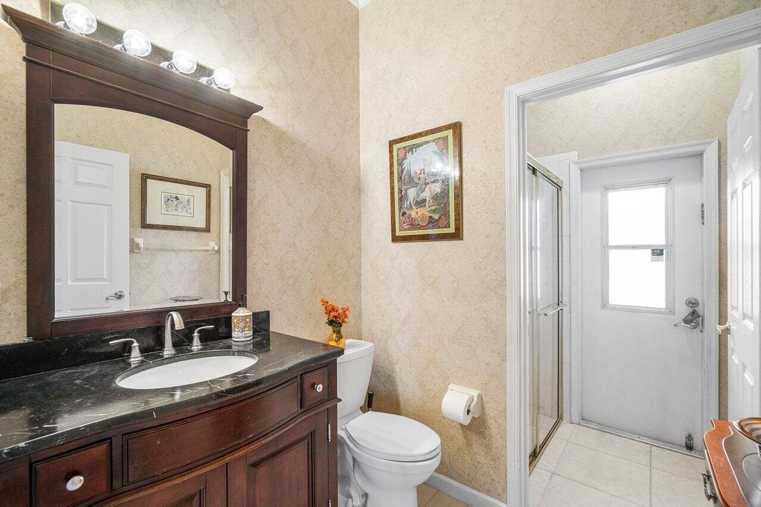 Activo con contrato: $1,150,000 (5 camas, 3 baños, 3178 Pies cuadrados)