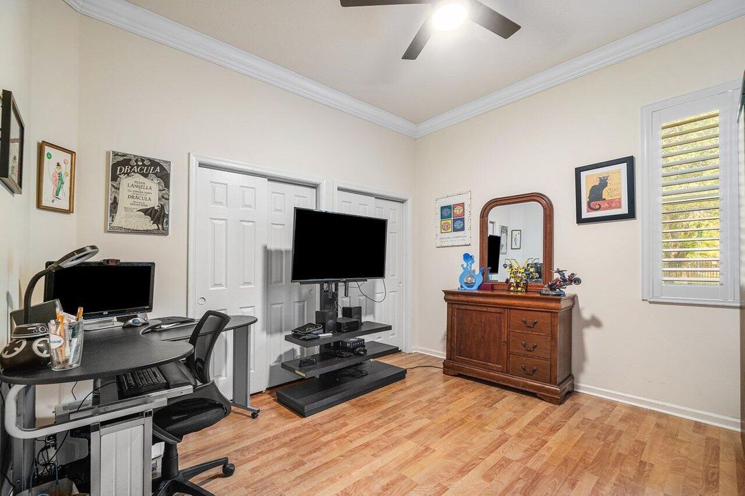 Activo con contrato: $1,150,000 (5 camas, 3 baños, 3178 Pies cuadrados)