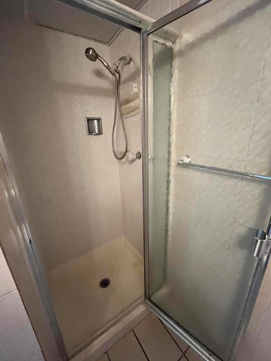 待售: $83,800 (2 贝兹, 2 浴室, 880 平方英尺)