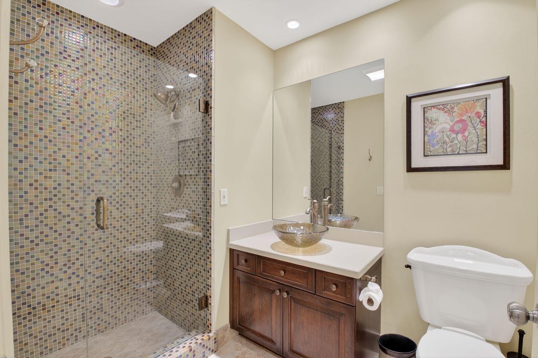 合同活跃: $6,000 (3 贝兹, 2 浴室, 2202 平方英尺)