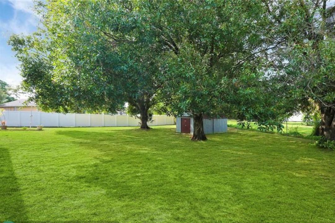 Под контрактом: $320,000 (3 спален, 2 ванн, 1512 Квадратных фут)