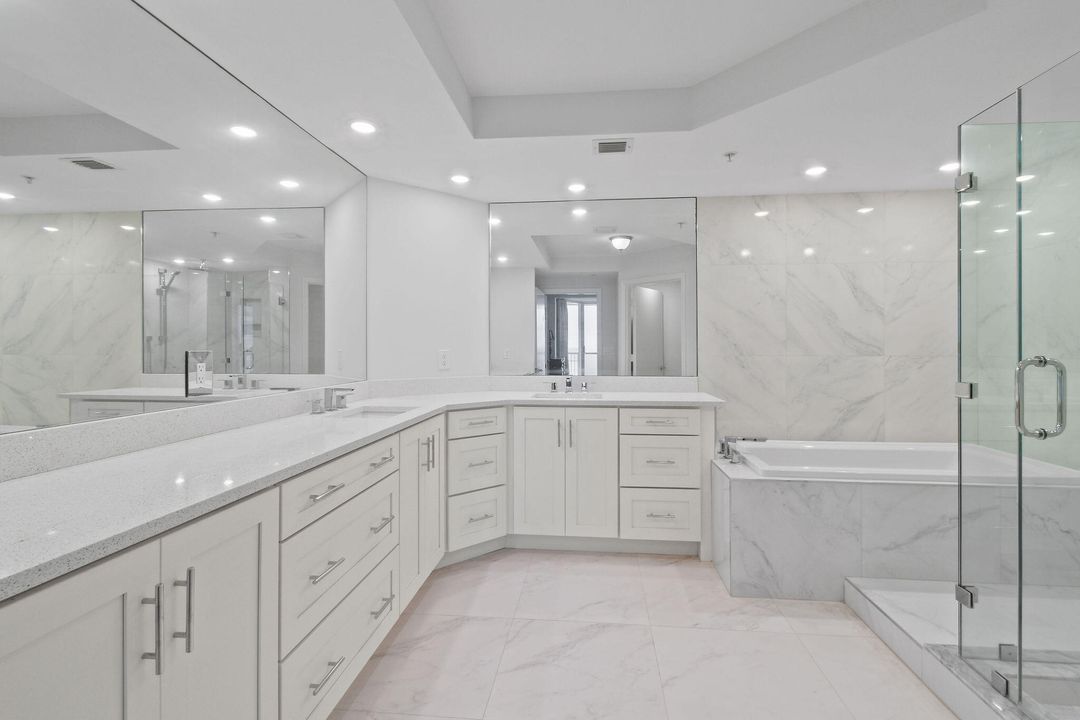 En Venta: $1,050,000 (3 camas, 2 baños, 2369 Pies cuadrados)