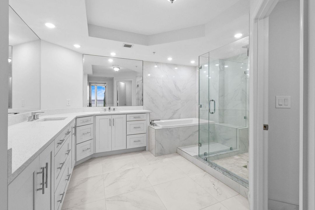 En Venta: $1,050,000 (3 camas, 2 baños, 2369 Pies cuadrados)