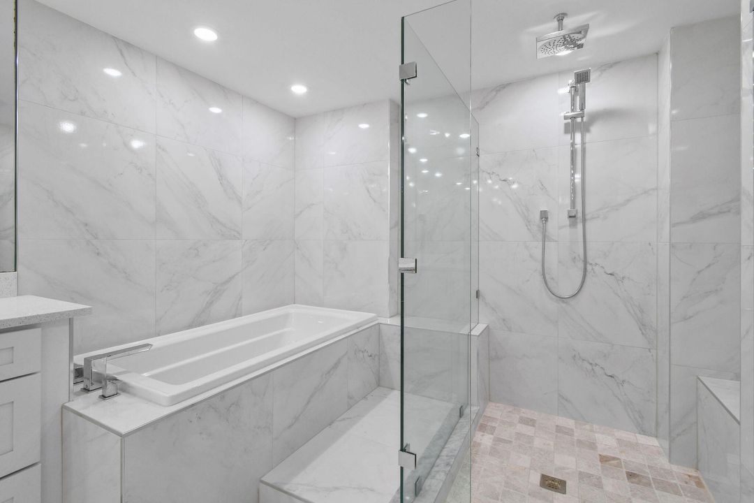 En Venta: $1,050,000 (3 camas, 2 baños, 2369 Pies cuadrados)