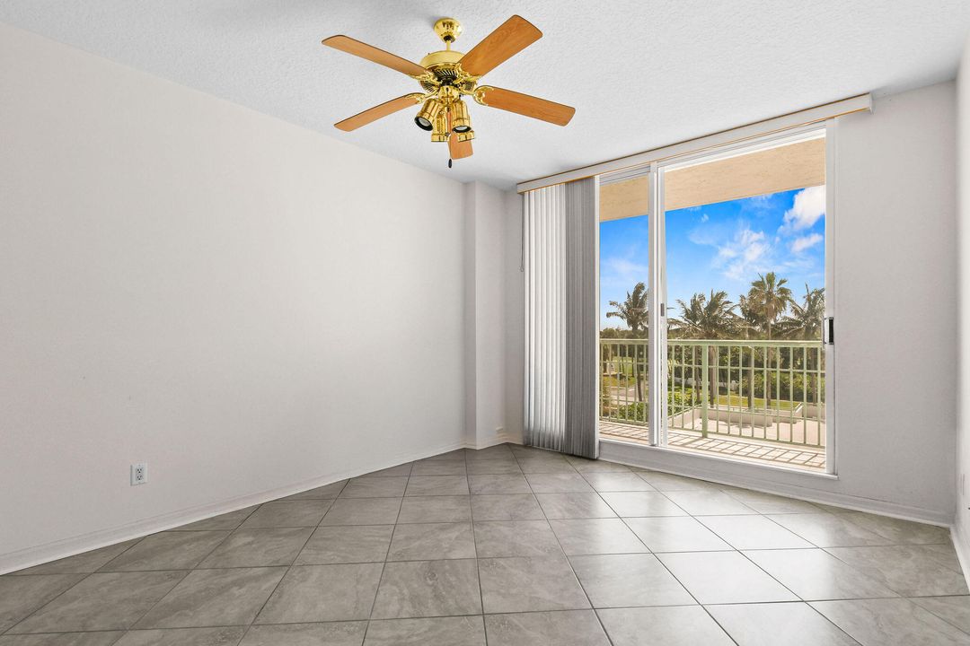 En Venta: $1,050,000 (3 camas, 2 baños, 2369 Pies cuadrados)