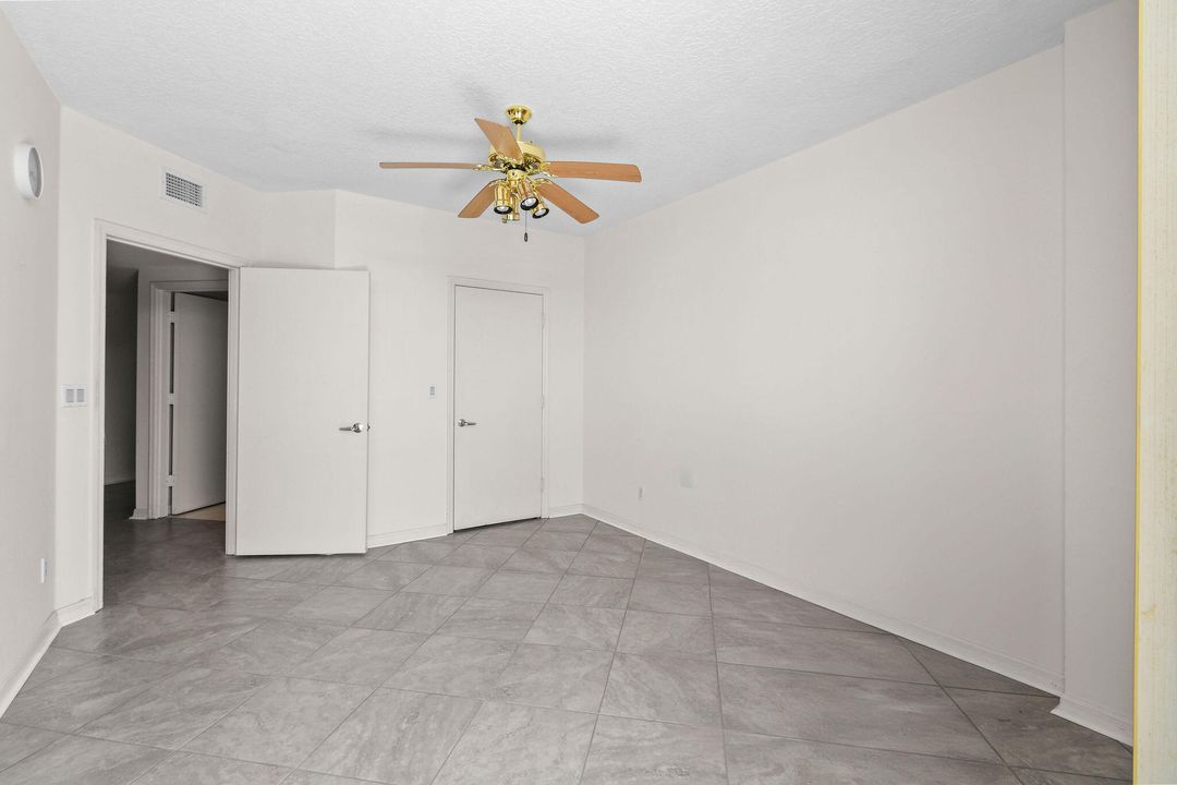 En Venta: $1,050,000 (3 camas, 2 baños, 2369 Pies cuadrados)