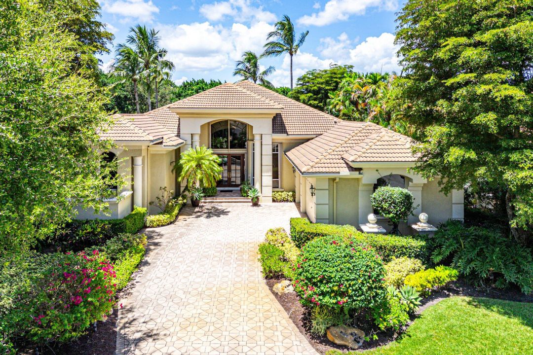 Recently Sold: $3,195,000 (4 beds, 4 baths, 3898 Square Feet)