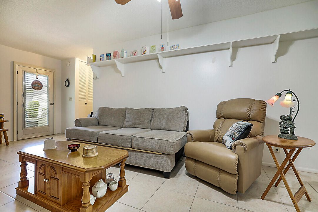 Active With Contract: $65,000 (1 beds, 1 baths, 611 Square Feet)