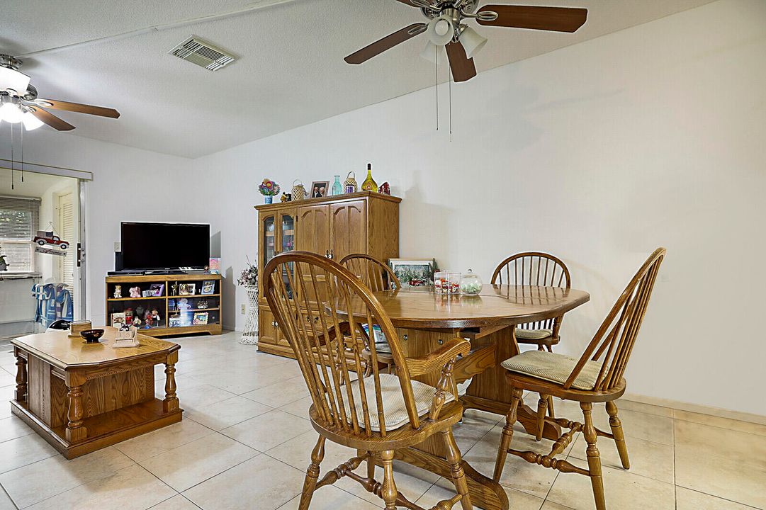Active With Contract: $65,000 (1 beds, 1 baths, 611 Square Feet)