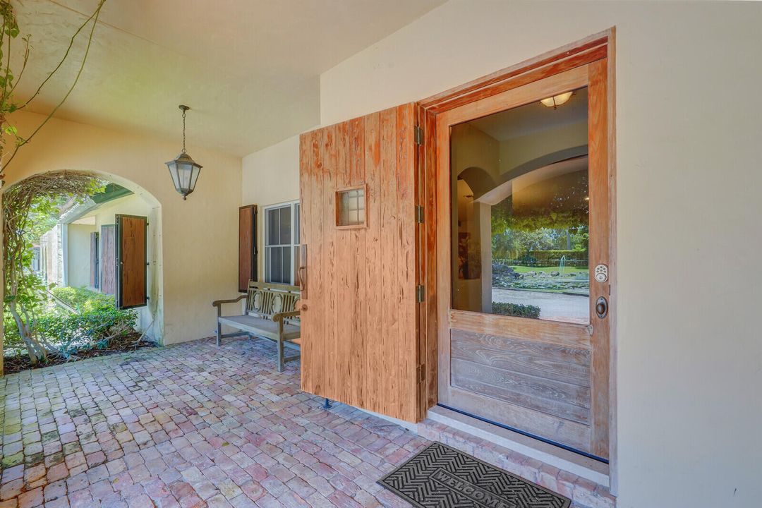 For Rent: $16,000 (4 beds, 4 baths, 5510 Square Feet)