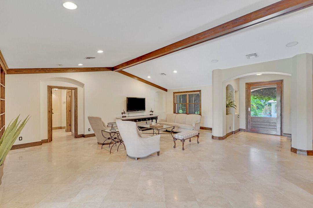 For Rent: $16,000 (4 beds, 4 baths, 5510 Square Feet)