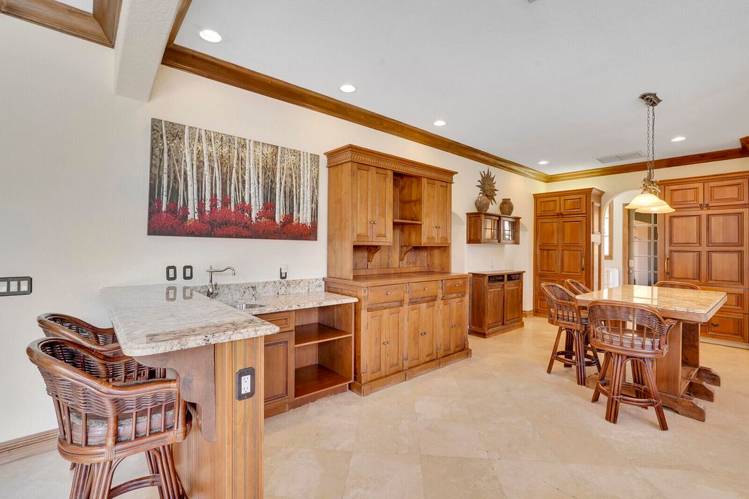 For Rent: $16,000 (4 beds, 4 baths, 5510 Square Feet)