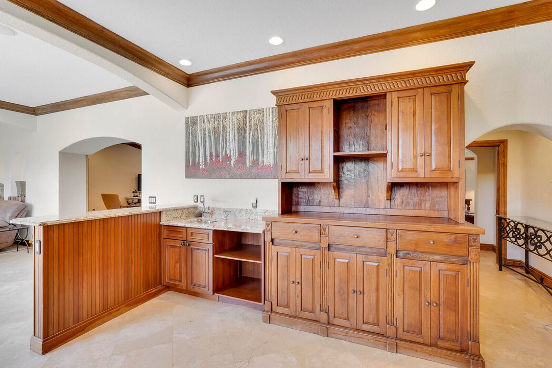 For Rent: $16,000 (4 beds, 4 baths, 5510 Square Feet)